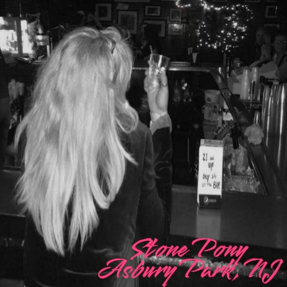 Meet your Posher, Heidi - Picture 4 of 7